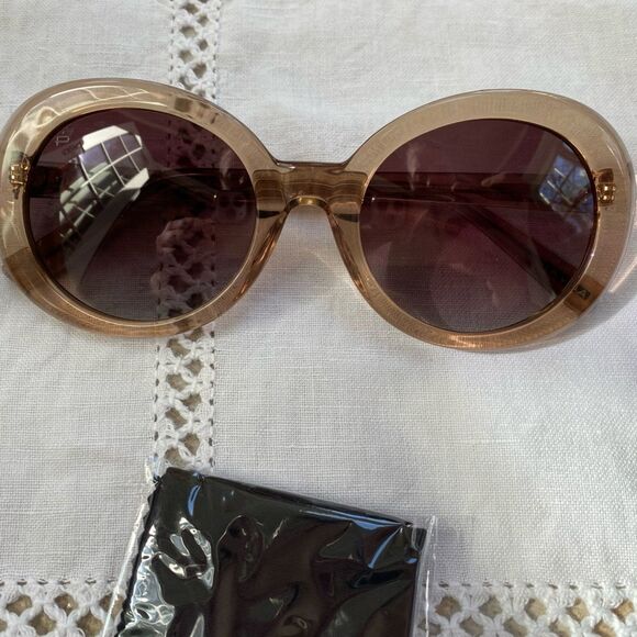 La Vita by Privé Revaux Sunglasses - Picture 3 of 7